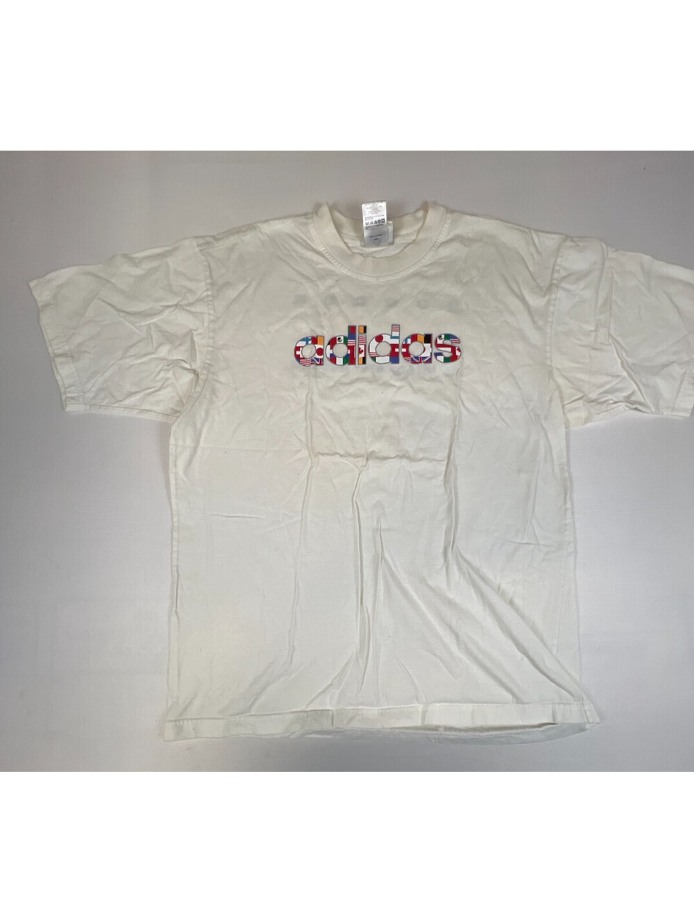 Vintage Adidas 2002 Soccer World Cup Global Flags Graphic T-Shirt Men L